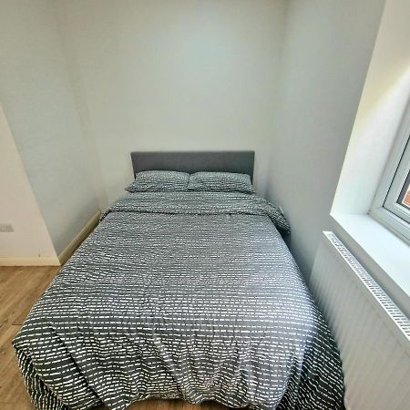 Mile End Budget Guesthouse 런던 외부 사진