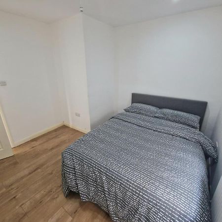 Mile End Budget Guesthouse 런던 외부 사진