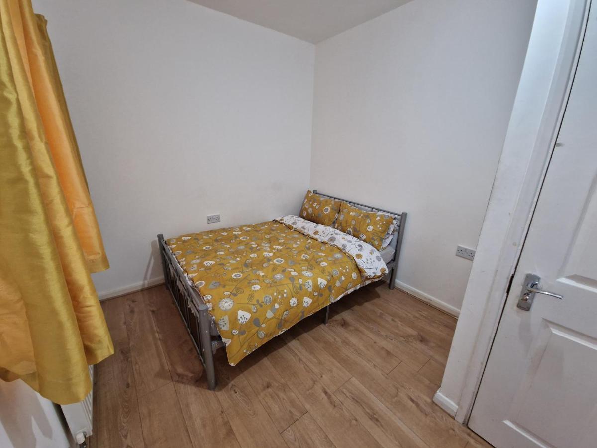 Mile End Budget Guesthouse 런던 외부 사진
